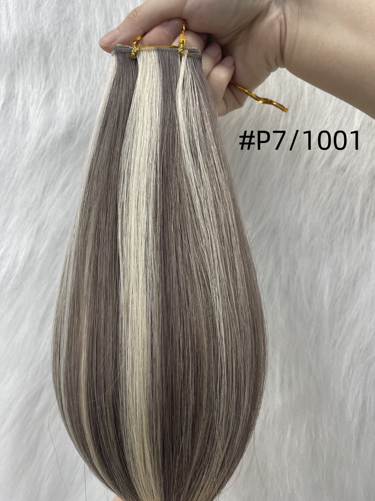 G-P7/1001 hair swatch